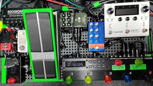 Equipment_16_06_2024_Pedalboard_01.jpg