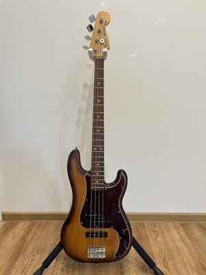 Fender PJ FSR (1).JPG