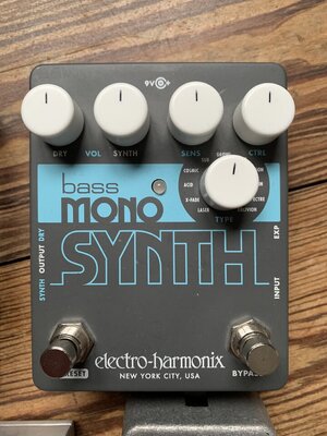 Reserviert: EHX Bass Mono Synth