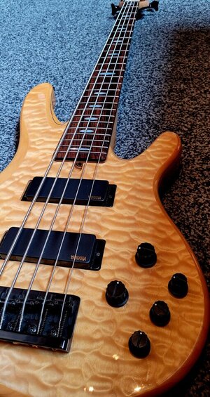 Bass TRB 1005 Yamaha incl. Fender Case
