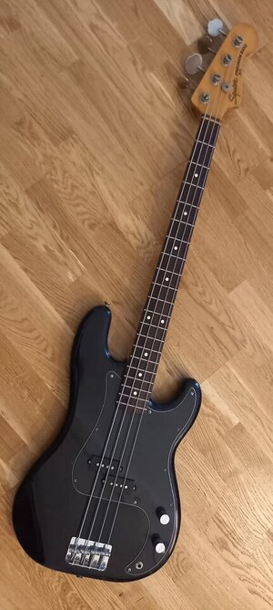 Squier by Fender JV precision bass pb 62 1982 - black