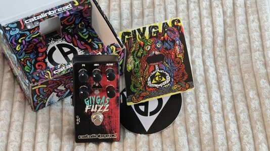 CATALINBREAD GIYGAS LIMITED ED.