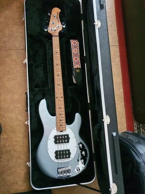 Musicman Stingray Special 4 HH Firemist Silver