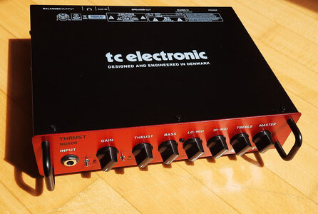 tc electronic Thrust BQ500 1.jpg