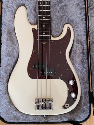 Fender Precision Bass American Professional II Olympic White RW