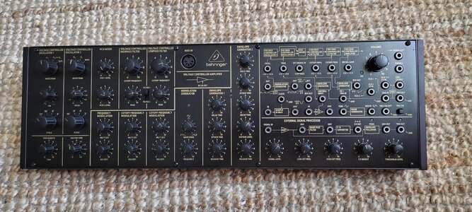 Behringer K2 Synth