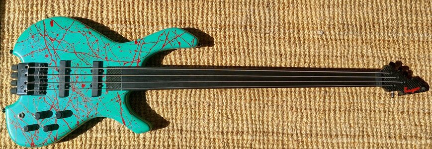 Bogart Blackstone Fretless (Graphite Griffbrett)