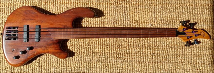 Christof Kost lined fretless