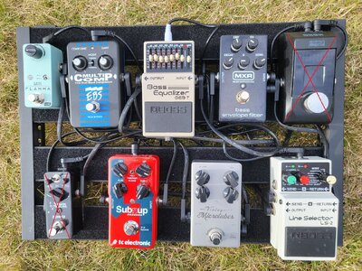 TC Sub'nUp / Darkglass VMT/ MXR Bass Envelope/ EBS Multicomp / Boss LS2 / Boss GEB-7 / Flamma Gate