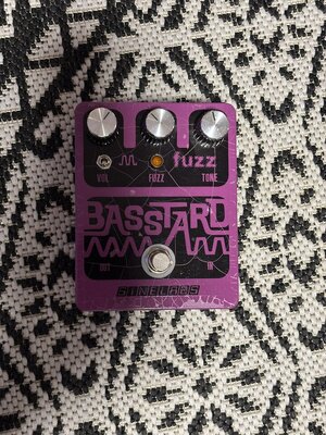 SineLabs Basstard - Colorsound Bass Fuzz