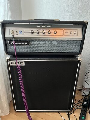 Ampeg V4B RI