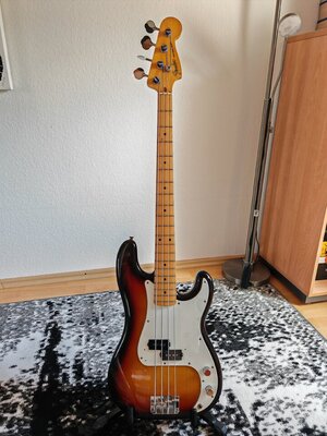 Fender Precision Sunburst One Piece Maple Neck Japan 1988 Vintage Tausch?