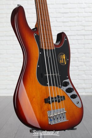 Suche: Sire V5 fretless 5-string