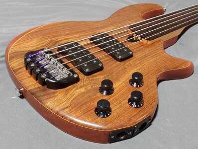 Wal MkII Fretless 5-saitige Bassgitarre, 1986, mit OHSC **neuer Preis**