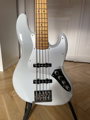 Fender American Ultra II Jazz Bass V in Avalanche White - NEUE SERIE!