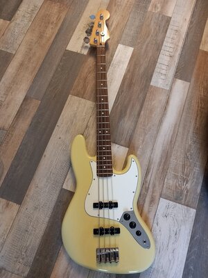 Fender Player 2 Jazz Bass, Neue Serie, neuwertig