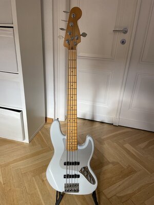 Fender American Ultra II Jazz Bass V in Avalanche White - NEUE SERIE!