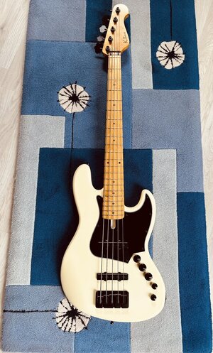 K.Bass Knut Reiter JV5 vintage white/olympic mit black Hardware