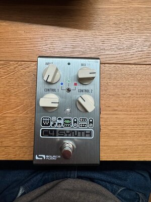 Source Audio C4 Synth in Originalverpackung