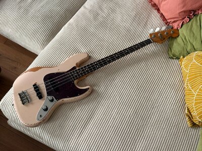 FS/T: Fender Flea Signature Jazzbass