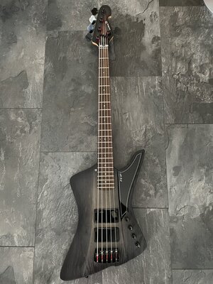 Sandberg forty eight 5-Saiter blackburst