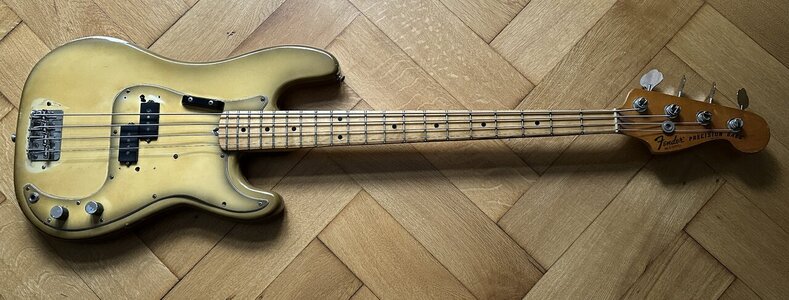 reserviert: Fender Precision Bass 1978 Antigua alles original