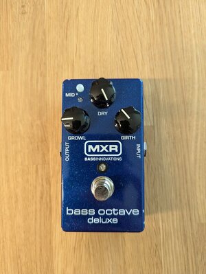 MXR M288 Bass Octave Deluxe Bass Octaver Pedal