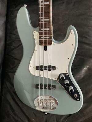 Lakland    Skyline 44-60 Custom Vintage  JB Inca Silver 2011