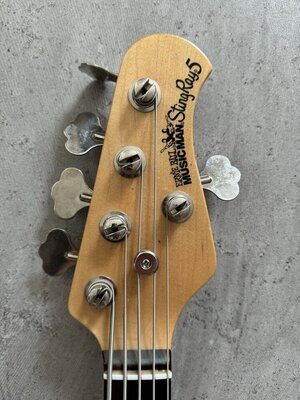 musicman-stingray-usa-4648081.jpg