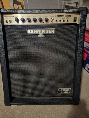 Behringer BX600