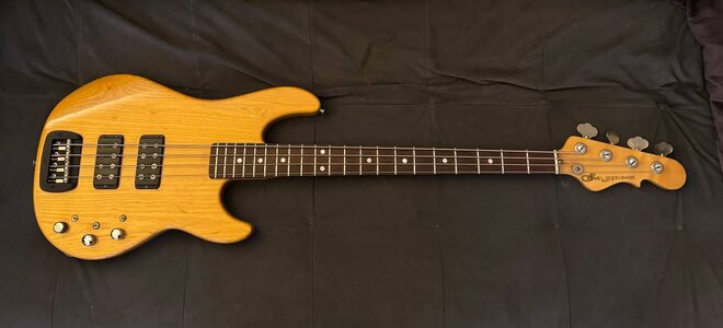 G&L 2000 USA