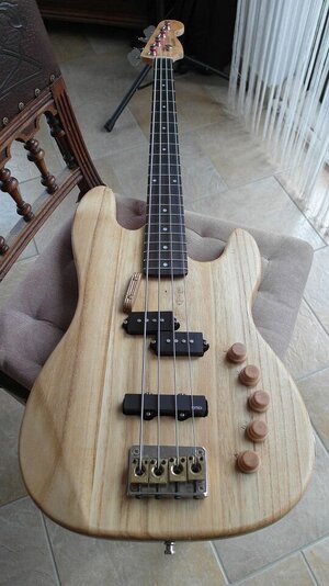 PJ-Bass in Naturholz Optik