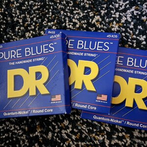 2 Sätze DR Strings Pure Blues PB-45