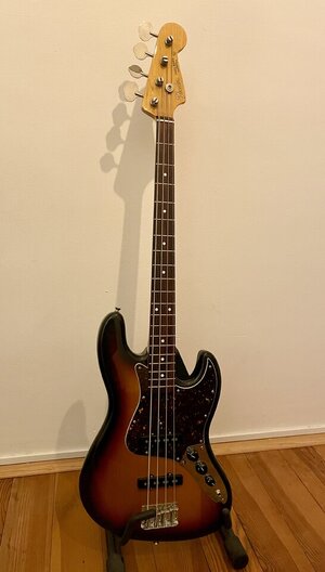 Fender Jazz Bass Medium Scale 32“ Made in Japan