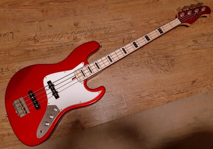 Ashdown "The Grail"  in Candy Apple Red - Jemand interesse?