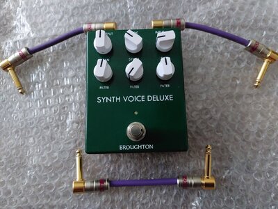 Broughton Synth Voice Deluxe (Clean+Synth+Sub-octave+Filters) + free patch cables!