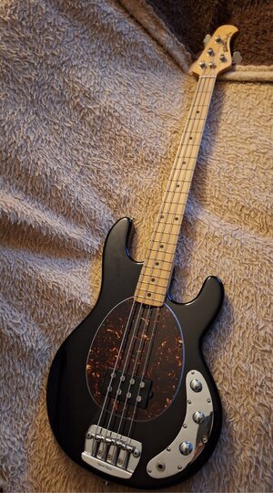 MusicMan Stingray 4H BMN (2).jpg