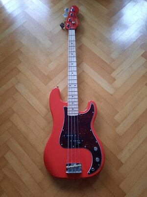 Vintage Precision Bass V4 MFR