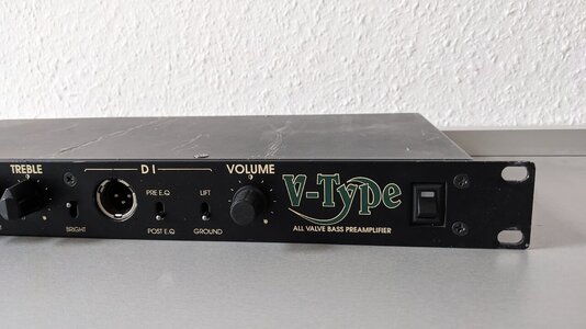 Trace Elliot V-Typ all valve bass preamplifier