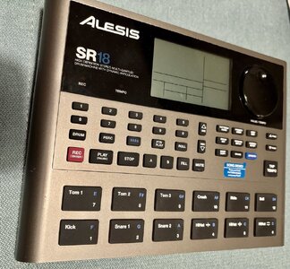 Alesis SR18 plus Kabel Drum machine Drumcomputer