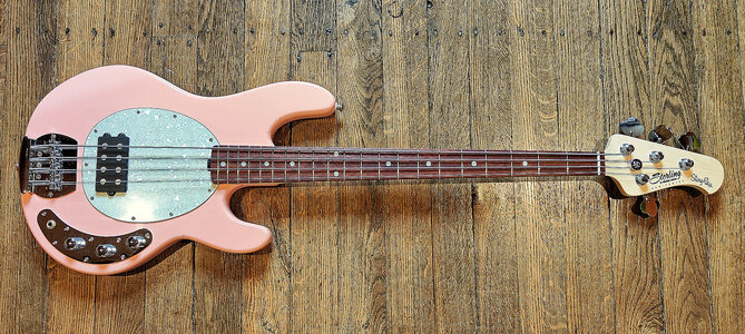 Wie neu Sterling by Music Man Ray 4 Pueblo Pink STARK VERBESSERT (+400 EUR), bitte lesen Sie!!!