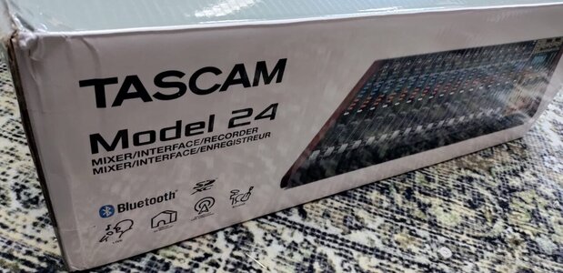 Tascam24_04.jpg