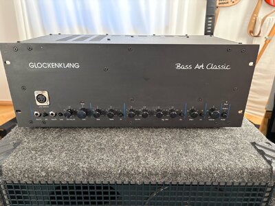 Glockenklang Bass Art Classic Amp und BassArt 15Zoll 8Ohm Cabinet (nur gemeinsam!)