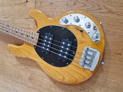 Musicman Stingray Special 4HH -Zustand wie neu