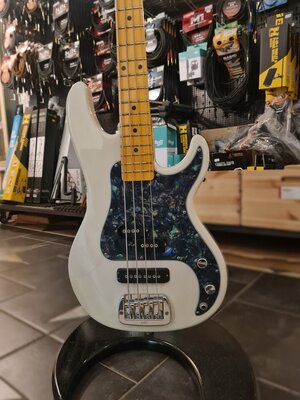 G&L SB2 USA CKF 48171