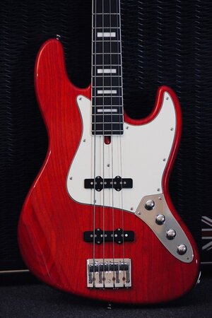 Moon JB-4 Active Jazz Bass Japan rot 70s neuwertig