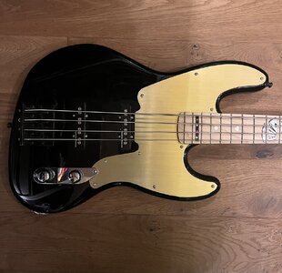 Squier Paranormal Jazz