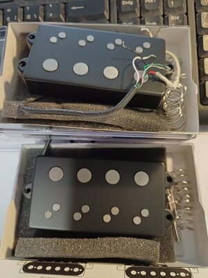 2 Rowsell M4JS AlNiCo Bass Pickups