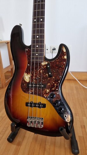 Fernandes The Revival Jazz Bass Japan