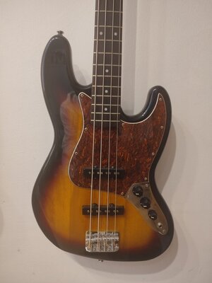 Squier Vintage Modified 60s Jazz Bass 3CS inkl. GEWA Koffer